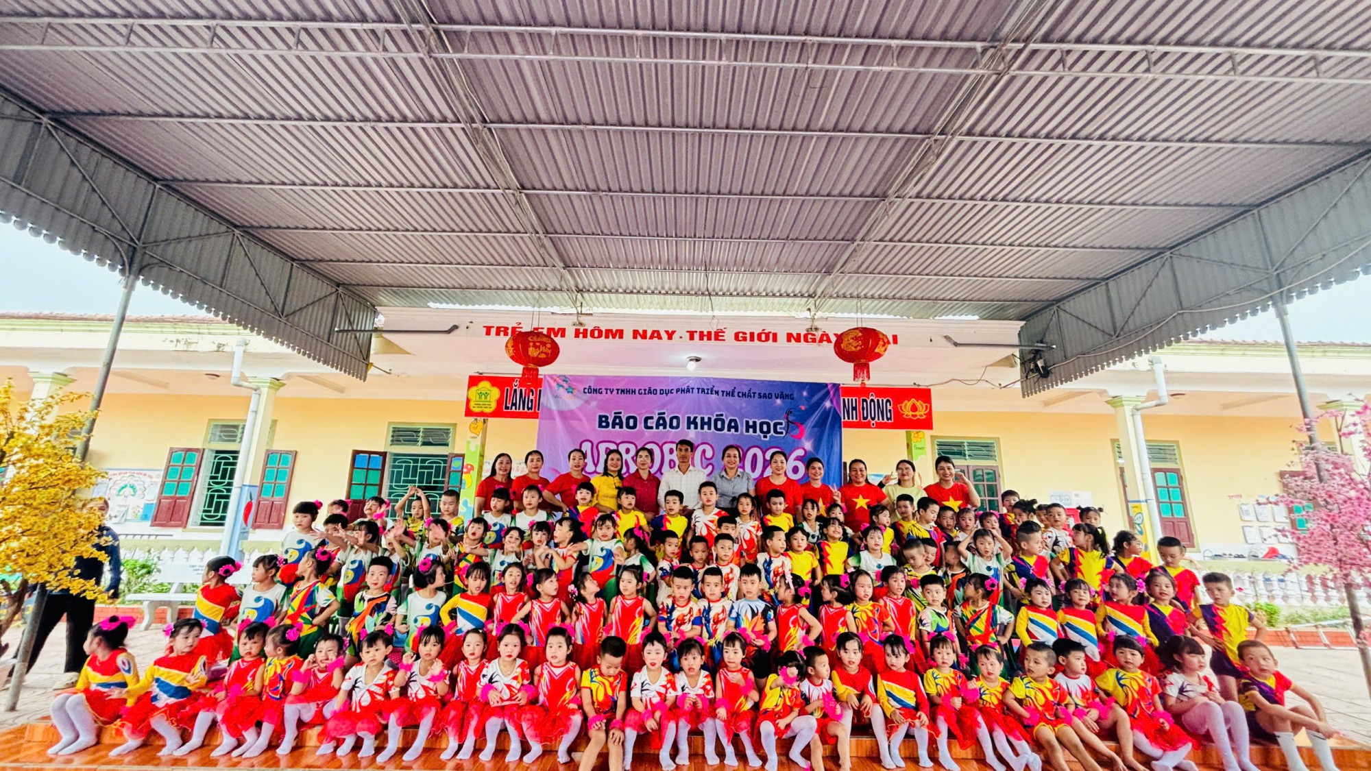 TRUNG TÂM GIÁO DỤC THỂ CHẤT SAO VÀNG PHỐI HỢP VỚI TRƯỜNG MN VĂN THÀNH TỔ CHỨC CHƯƠNG TRÌNH BÁO CÁO KHÓA HỌC AEROBIC  NĂM HỌC 2025 - 2026